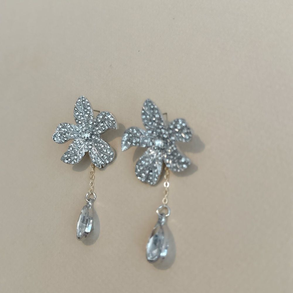Flower statement earrings N1254 - Picture 3 of 4